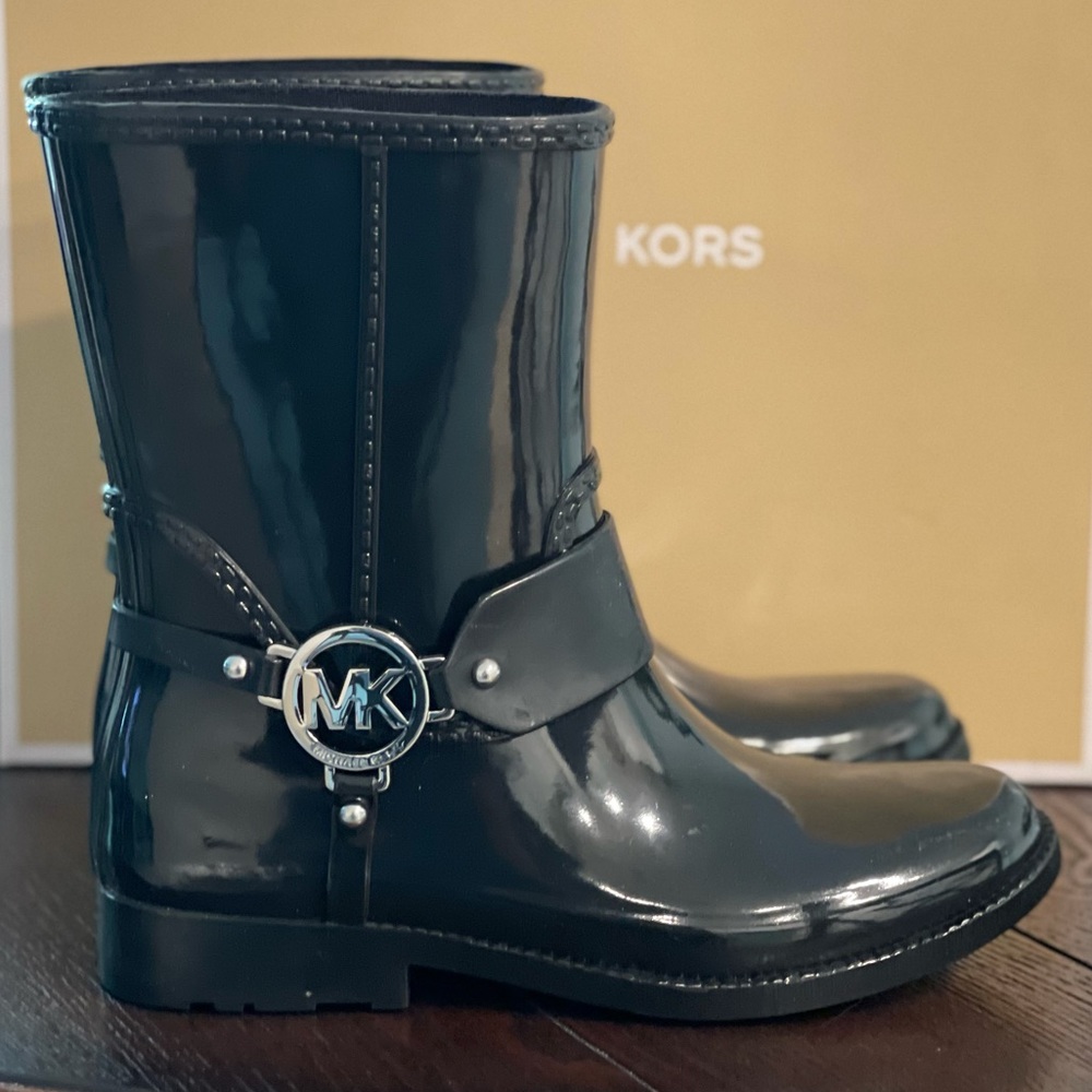 MK Michael Kors Rain Boots